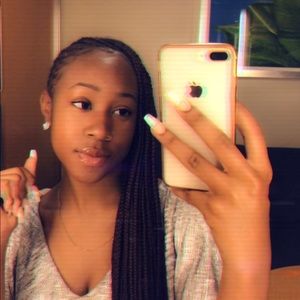 Meet your Posher, Niya